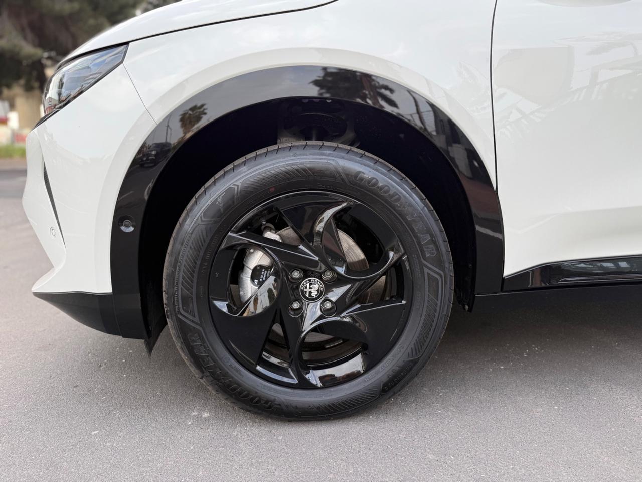 Alfa Romeo Junior 1.2 145 CV Hybrid eDCT6 Speciale KM 0