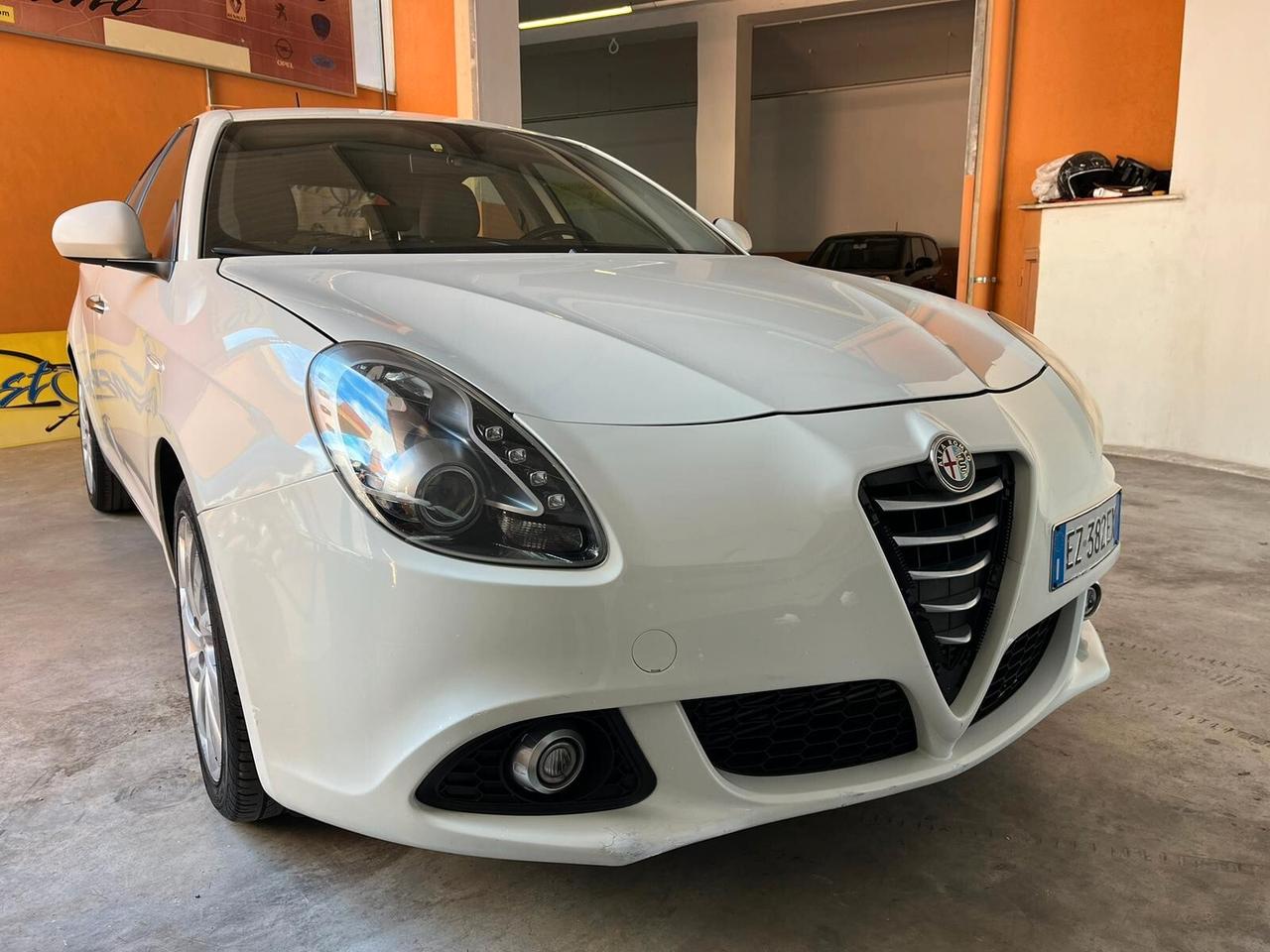 Alfa Romeo Giulietta 1.6 JTDm-2 105 CV Distinctive