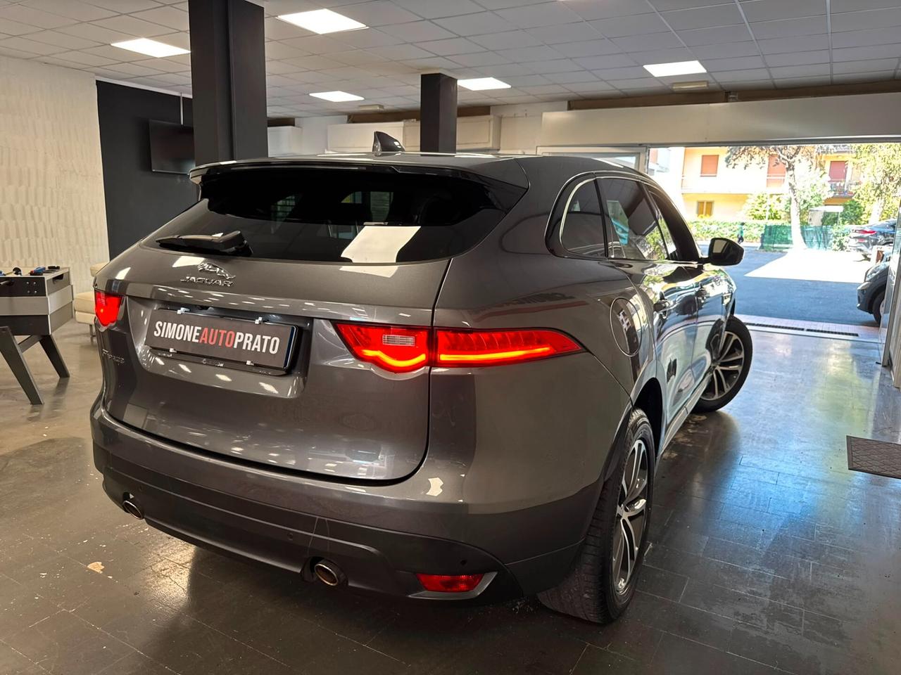 Jaguar F-Pace 2.0 250 CV AWD aut. R-Sport