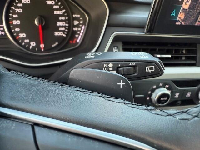 Audi A4 Avant 30 TDI/136 CV S tronic Business 2022