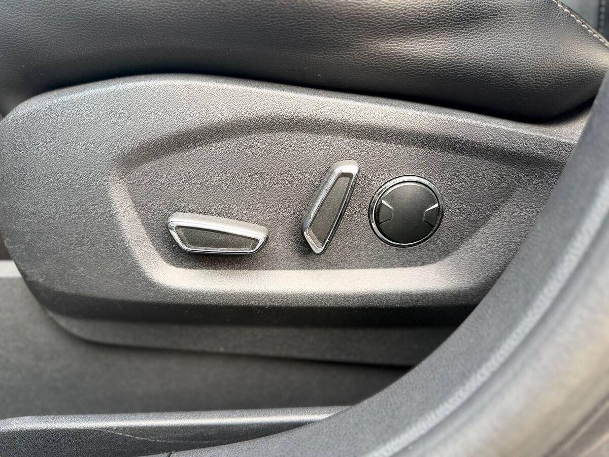 Ford Galaxy 2.0 tdci Titanium Business s&s 150cv 7 POSTI!