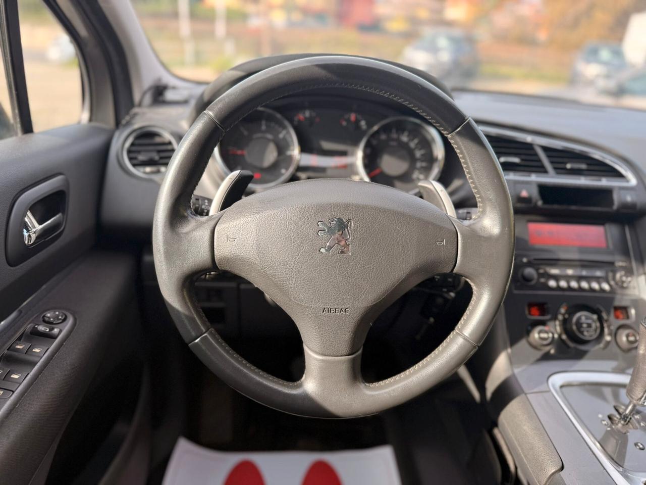 Peugeot 3008 1.6 HDi 110CV cambio robotizzato Business