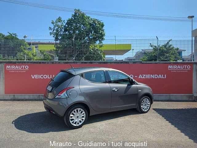 Lancia Ypsilon Ypsilon 1.2 69 CV 5 porte Silver