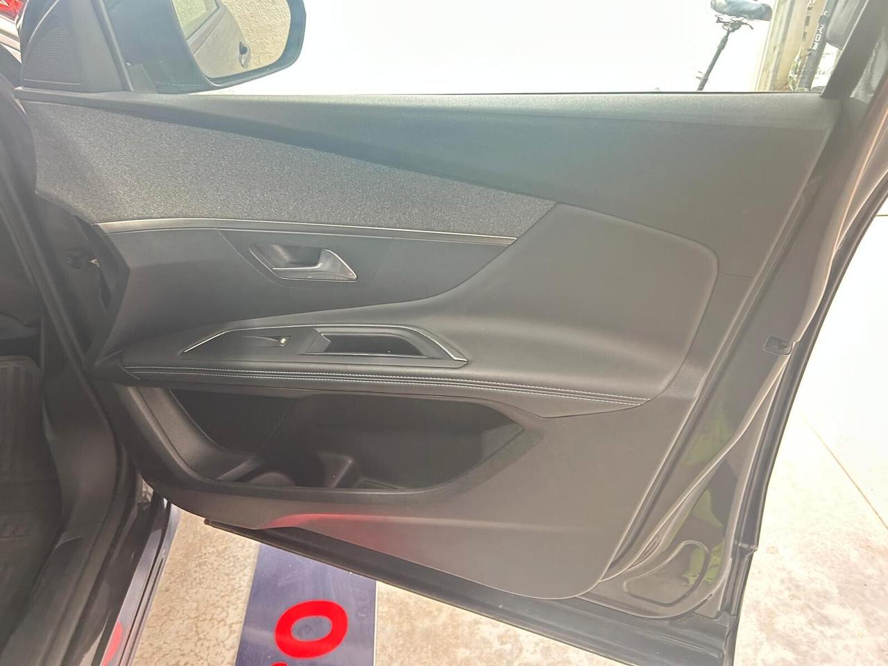 Peugeot 3008 BlueHDi 130 S&S EAT8 Allure Pack