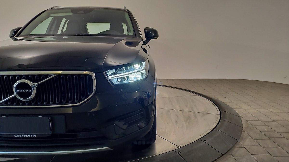 VOLVO Xc40 D3 Awd Geartronic Momentum