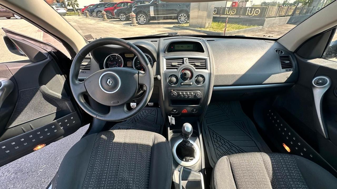 Renault Megane Mégane C-C 1.9 dCi/130CV Dynamique KM CERTIFICATI