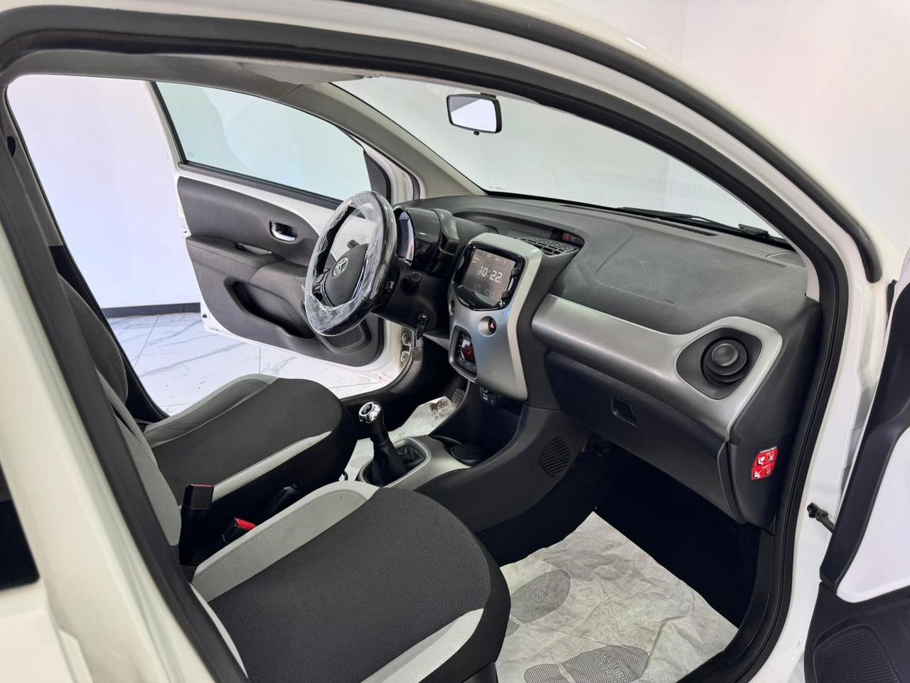 Toyota Aygo 1.0 VVT-i 69 CV 5 porte -TELECAMERA-GARANTITA-2017