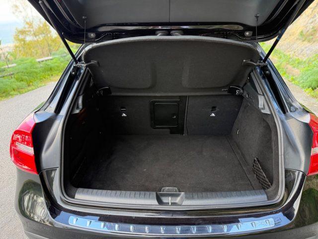 MERCEDES-BENZ GLA 200 d Automatic Premium