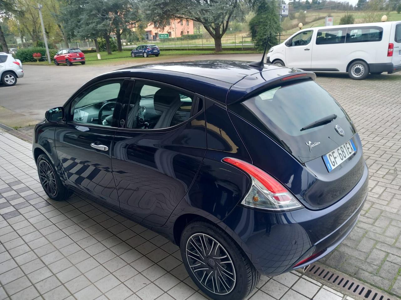 Lancia Ypsilon 1.0 FireFly 5 porte S&S Hybrid Ecochic Gold