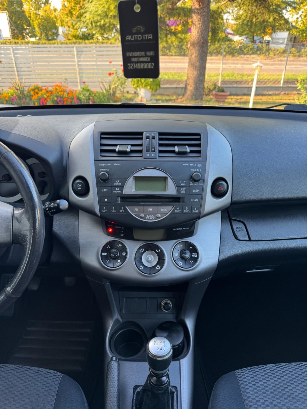 Toyota RAV 4 RAV4 2.2 D-4D 136 CV Luxury OK NEOPATENTATI