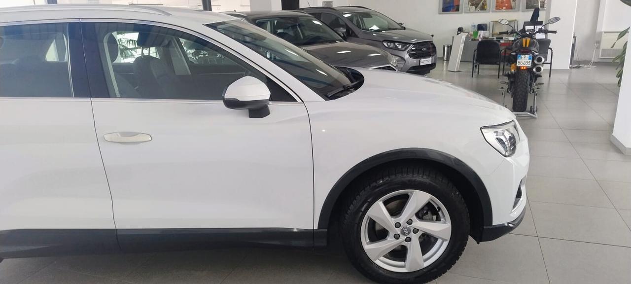 Audi Q3 35 TDI quattro Business Advanced