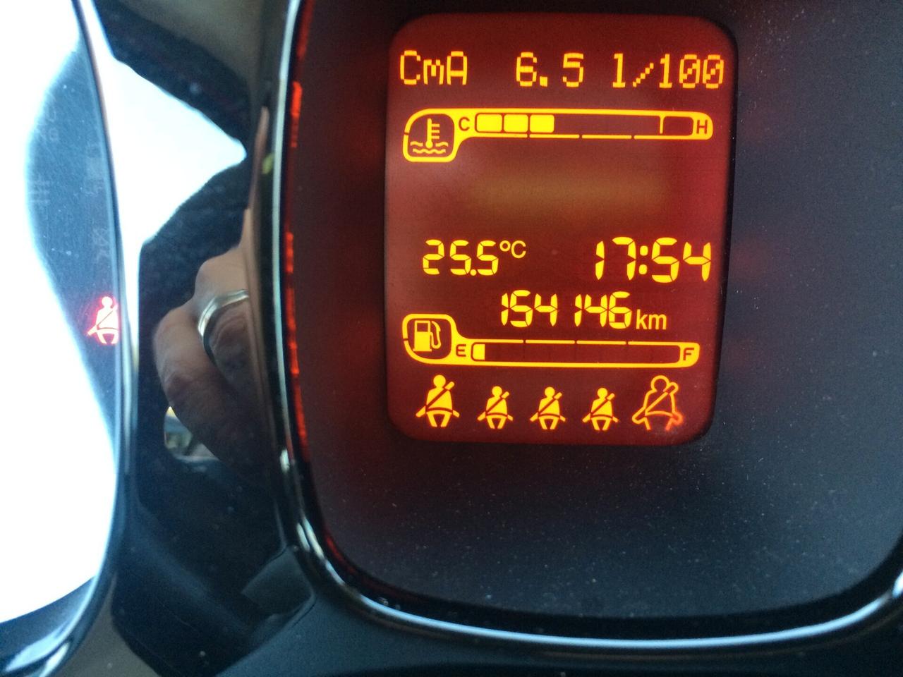 Fiat Panda 1.2 Emotion benzia tagliandata con garanzia e distribuzione eseguita a km 117000!