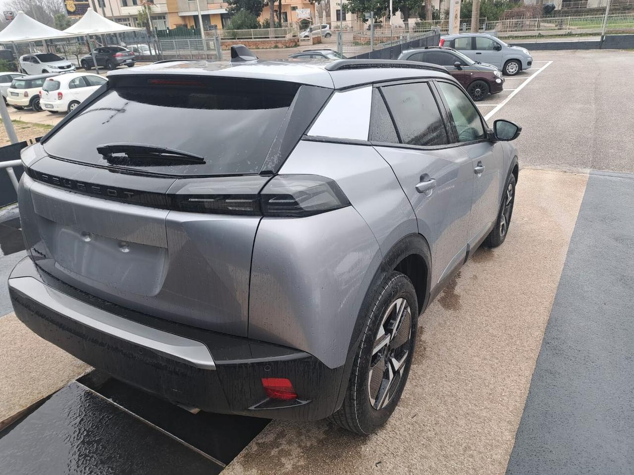 PEUGEOT 2008 1.2 PURETECH 100 CV ALLURE