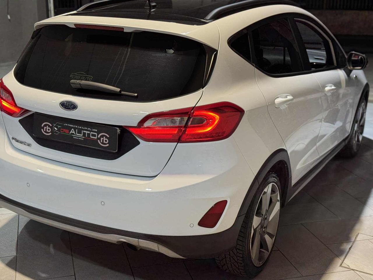 Ford Fiesta Active SUPER ACCESSORIATA NUOVAA