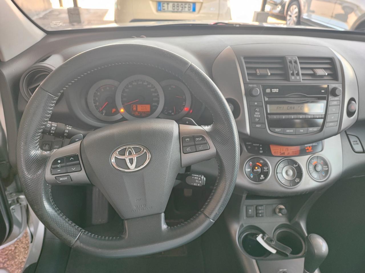 Toyota RAV 4 RAV4 Crossover 2.2 D-Cat A/T 150 CV Luxury