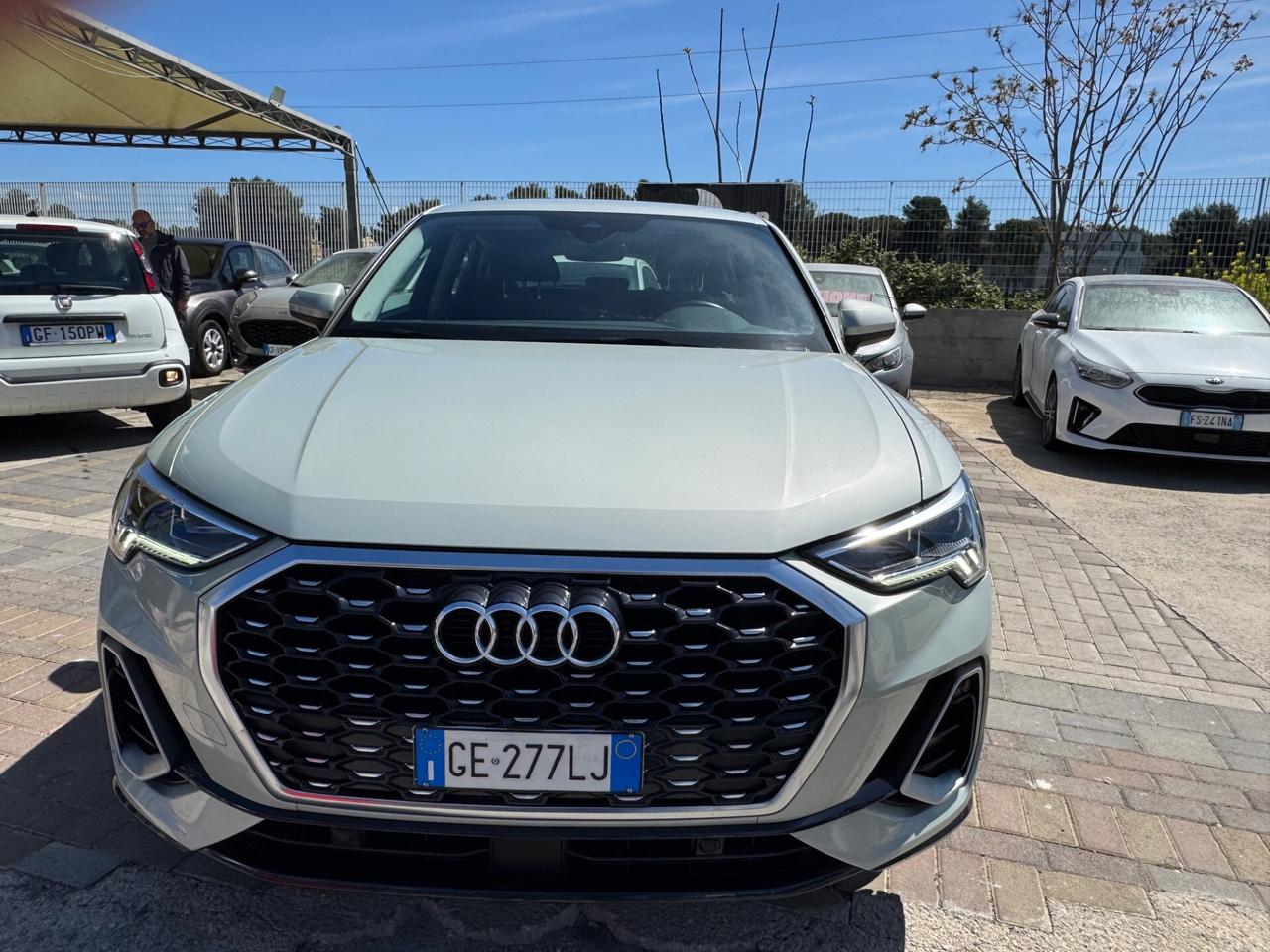 Audi Q3 35 TDI S tronic S line edition Prezzo Con Obbligo Finanziamento Senza il Prezzo sara' di euro 35500
