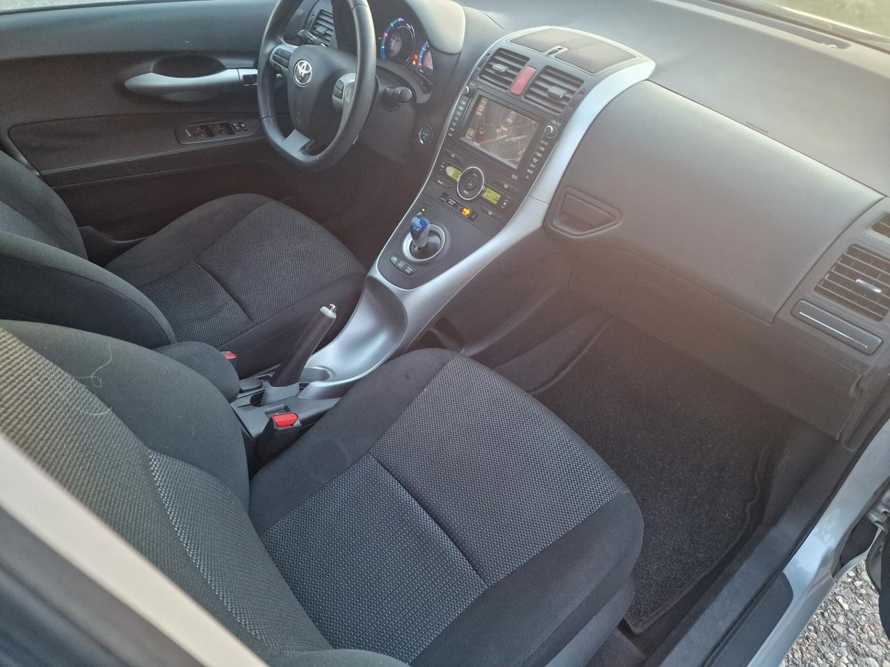 Toyota Auris 1.8 Hybrid 92000km