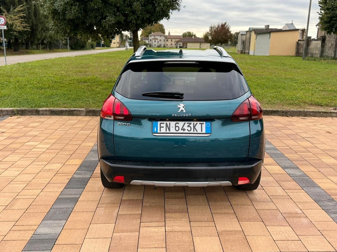 Peugeot 2008 BlueHDi 120 S&S Neopatentati