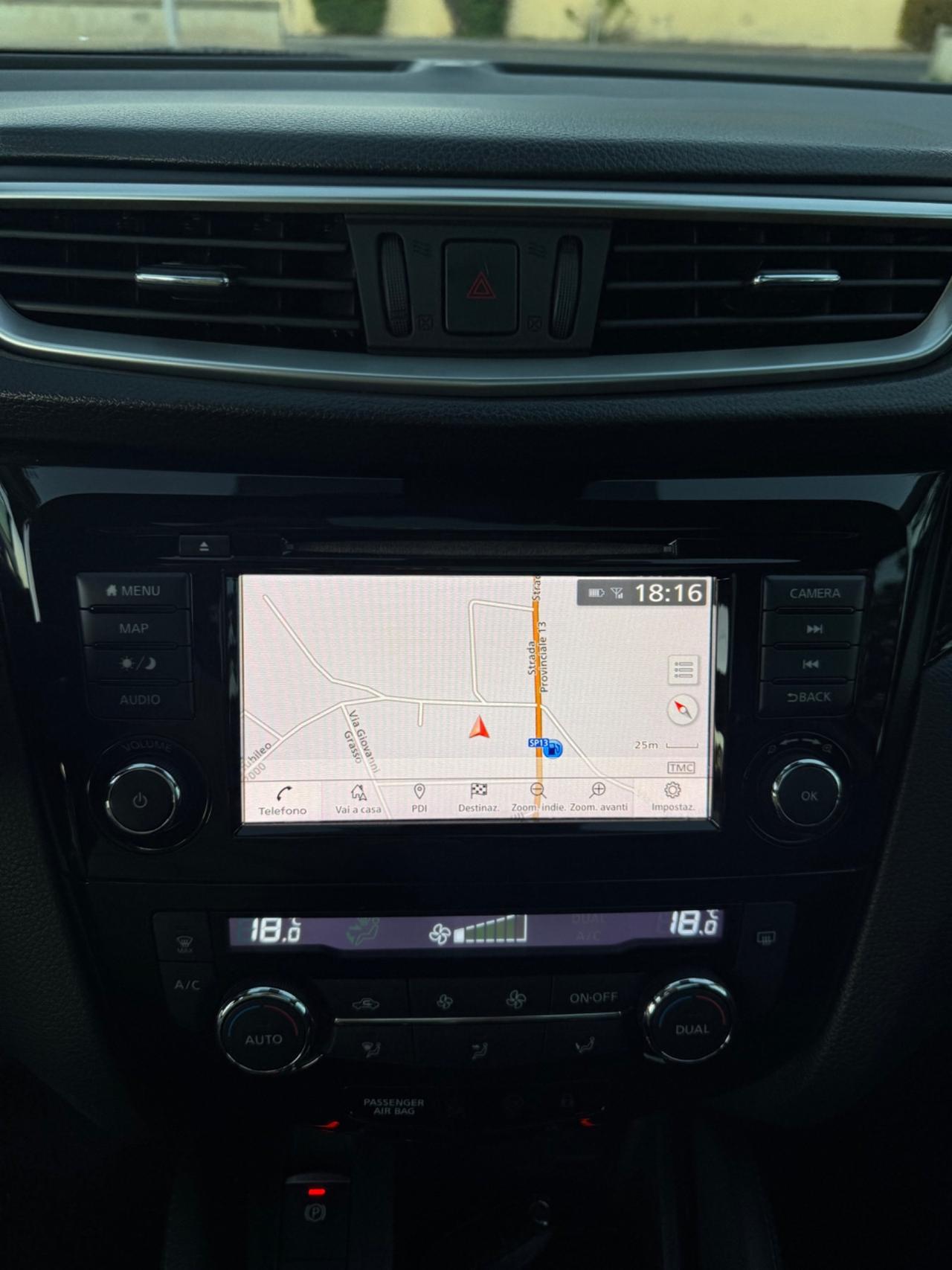 Nissan Qashqai 1.5 dCi CAMBIO AUTOMATICO/POCHI CHILOMETRI