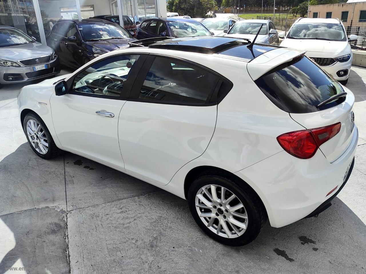 ALFA ROMEO Giulietta 1.6 JTDm-2 105 CV Distinctive TETTO APRIBILE