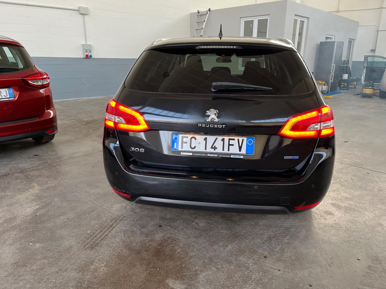 Peugeot 308 BlueHDi 120 S&S SW Business