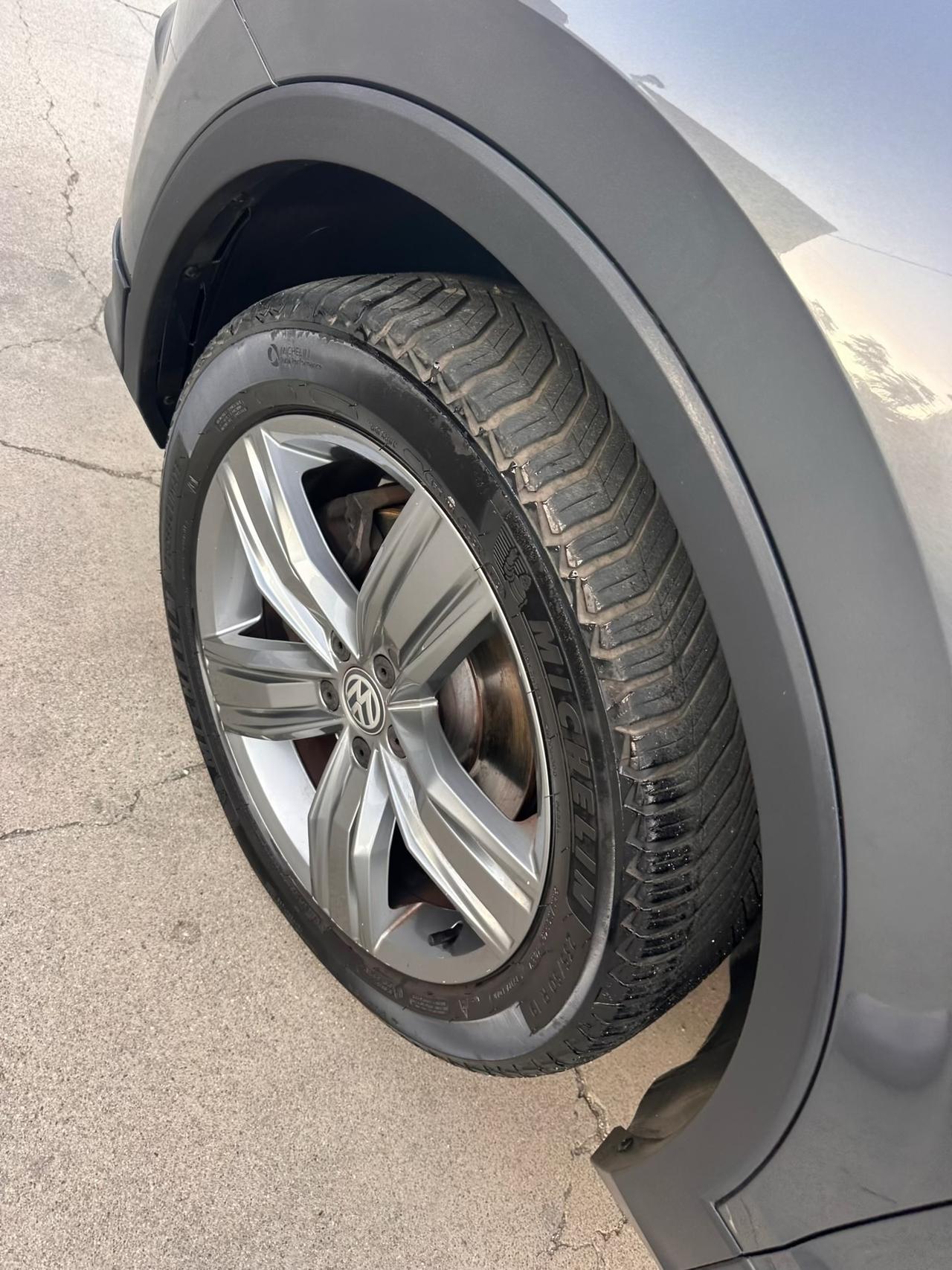 Volkswagen Tiguan 2.0 TDI DSG 4MOTION BlueMotion RLine