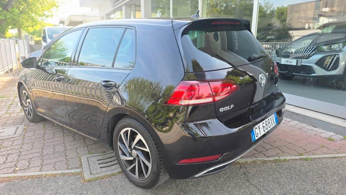 Volkswagen Golf 1.5 tsi Business 130cv dsg