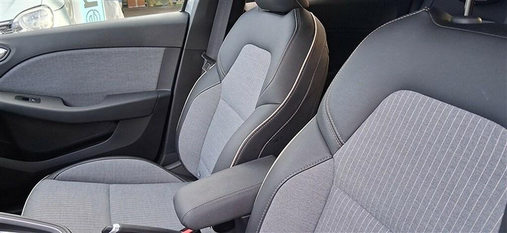 Renault Clio 1.6 E-Tech full hybrid Techno