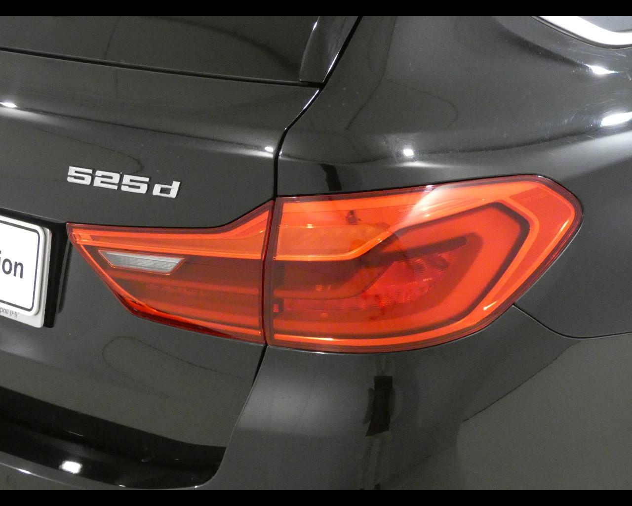 BMW Serie 5(G30/31/F90) - 525d Touring Msport