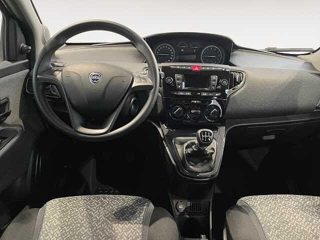 Lancia Ypsilon 1.2 69CV GPL Ecochic Silver - NEOPATENTATI