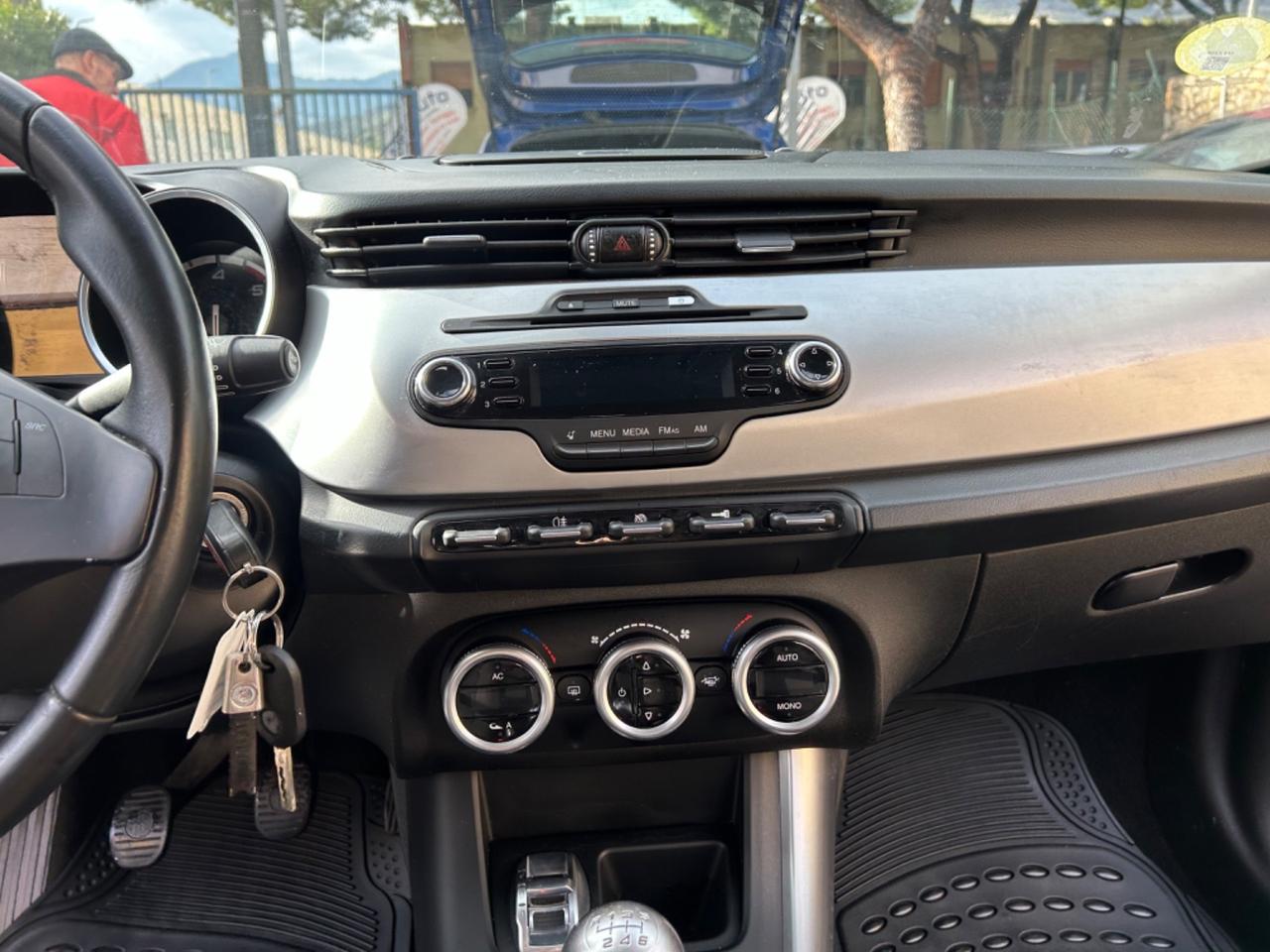 Alfa Romeo Giulietta 1.6 JTDm-2 105 CV Distinctive