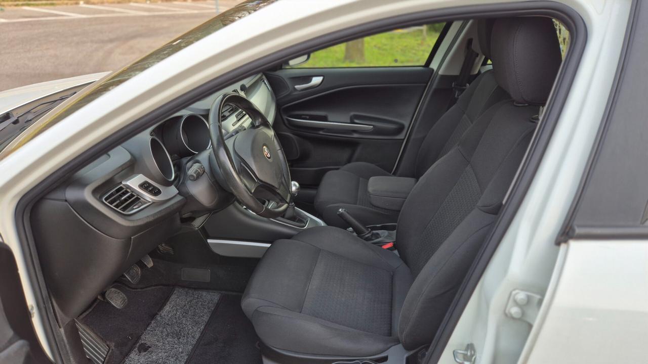 Alfa Romeo Giulietta 1.4 Turbo *NEOPATENTATI *