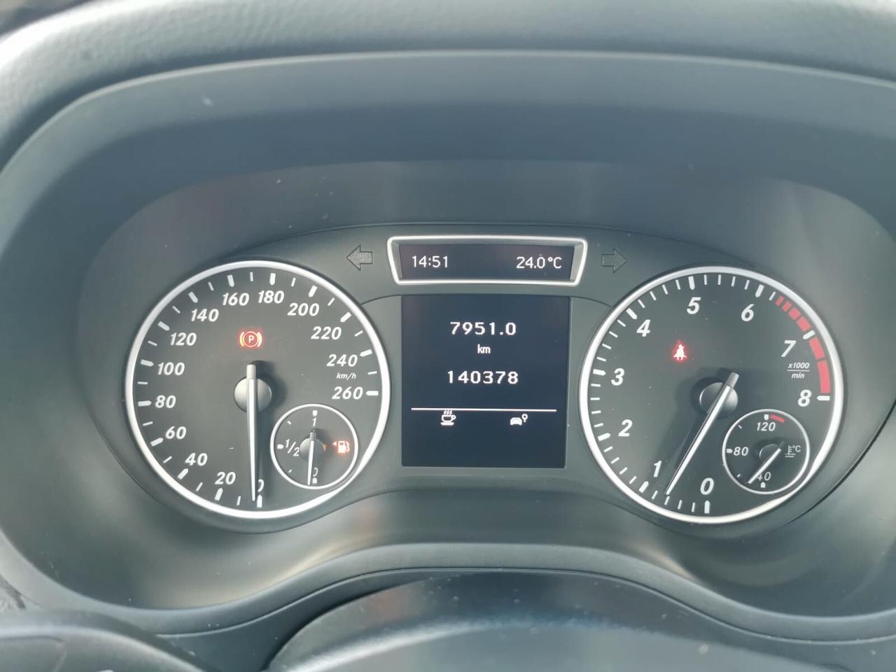Mercedes-benz B 180 BlueEFFICIENCY Prem. TETTO/NAVIG