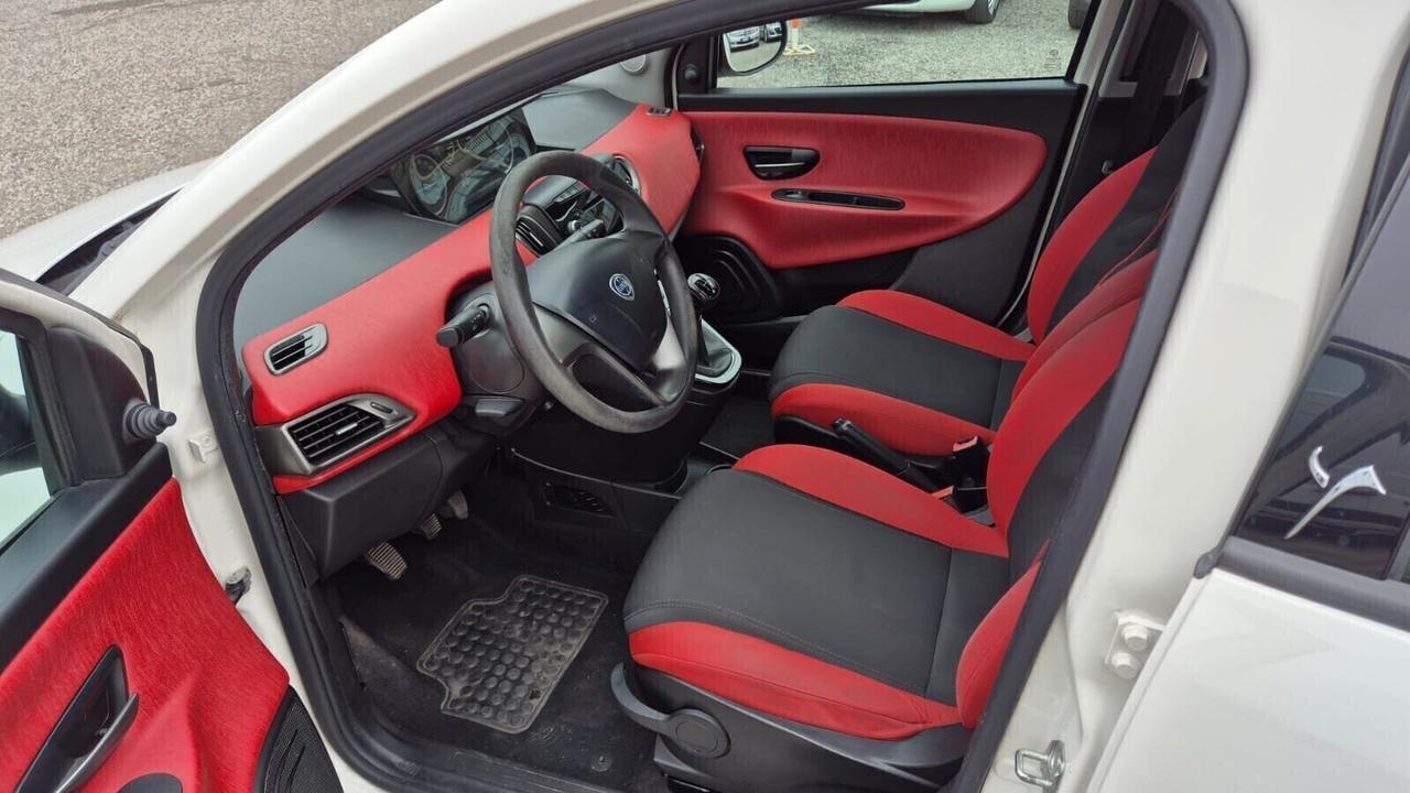 Lancia Ypsilon 1.3 MJ 95CV 5p Gold-Ok NeoPatentati