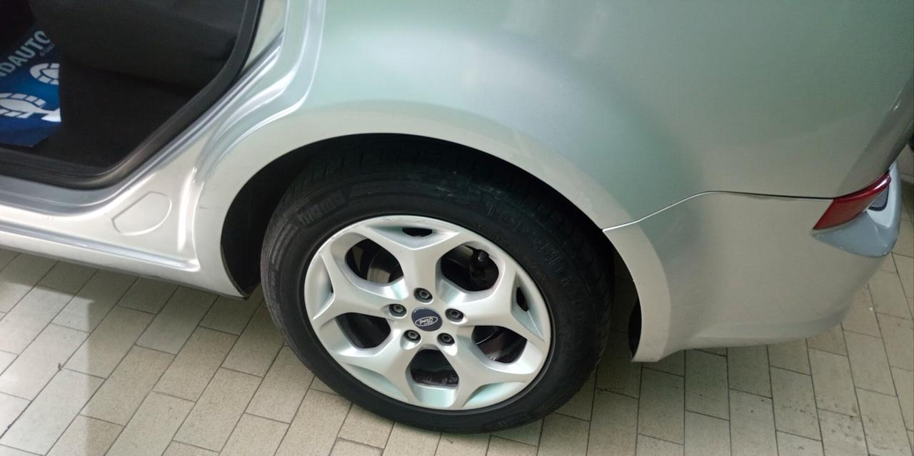 Ford C-Max 1.6 TDCi 110 CV Titanium prov nord