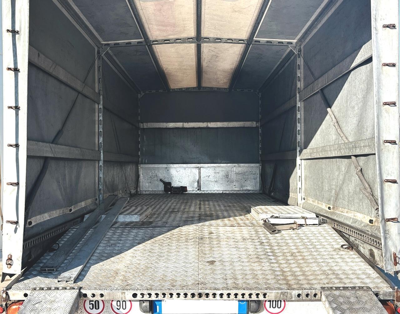 CARROATTREZZI Patente B coperto - Euro5 NO IVA