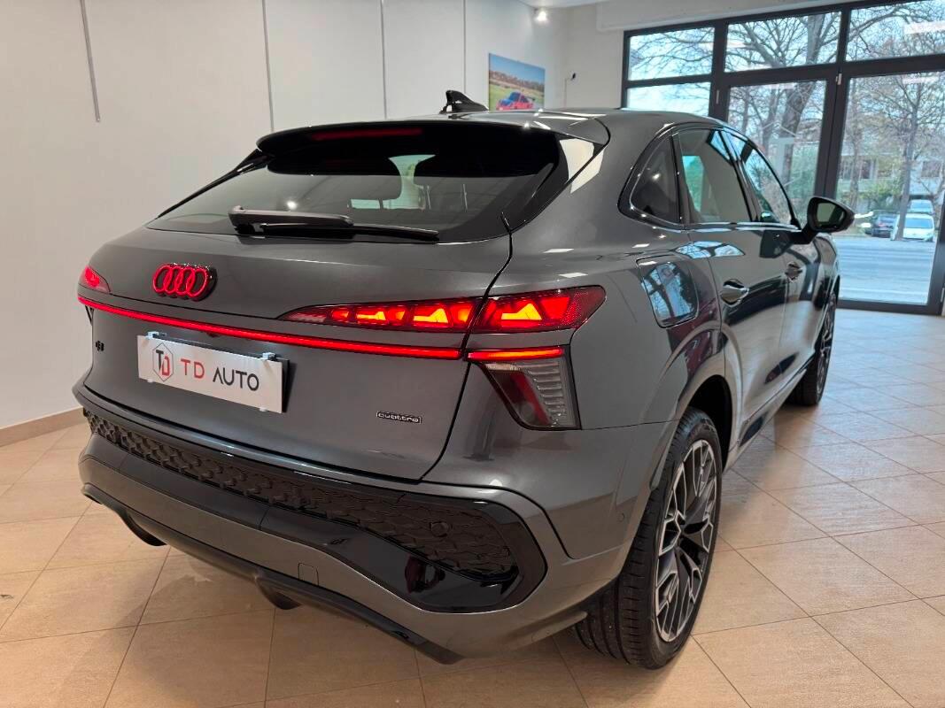 Audi Q3 Sportback Sportback TFSI S Line Quattro 204cv-Tetto-Sosp. Pneu