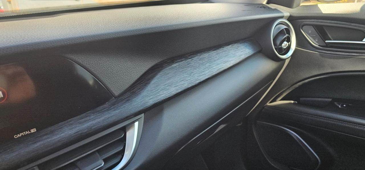 Alfa Romeo Stelvio 2.2 Turbodiesel 160 CV AT8 RWD Sport-Tech