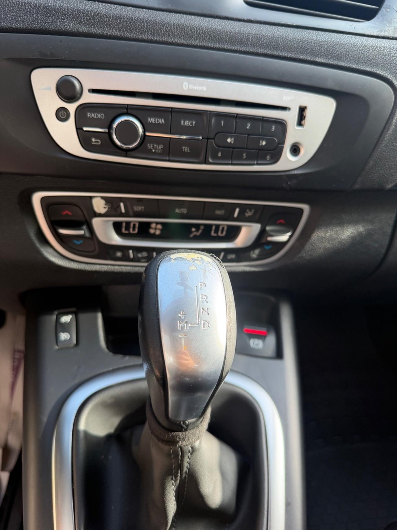 Renault Scenic Scénic XMod dCi 110 CV EDC Limited