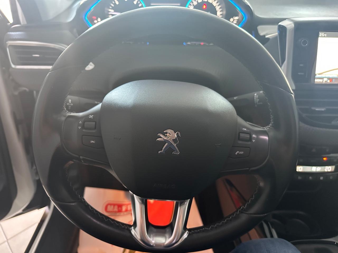 Peugeot 2008 BlueHDi 120 S&S Black Matt