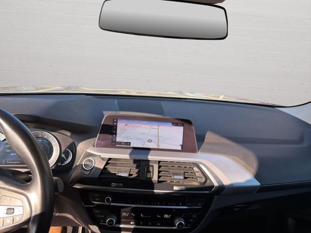 BMW X3 xDrive30e Business Advantage