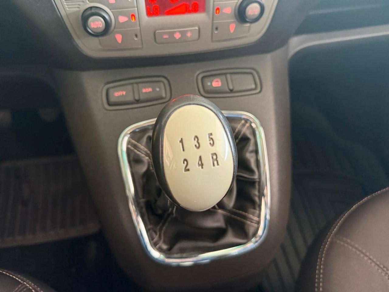 Lancia MUSA 1.4 Argento Ecochic GPL