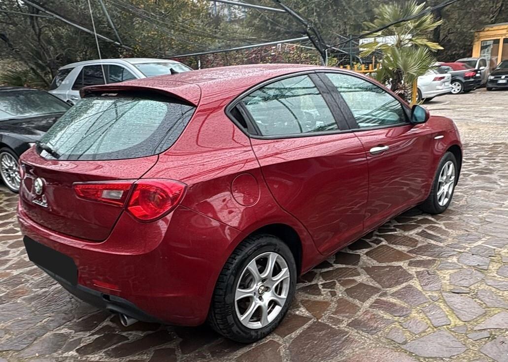Alfa Romeo Giulietta 2.0 JTDm-2 140 CV Distinctive