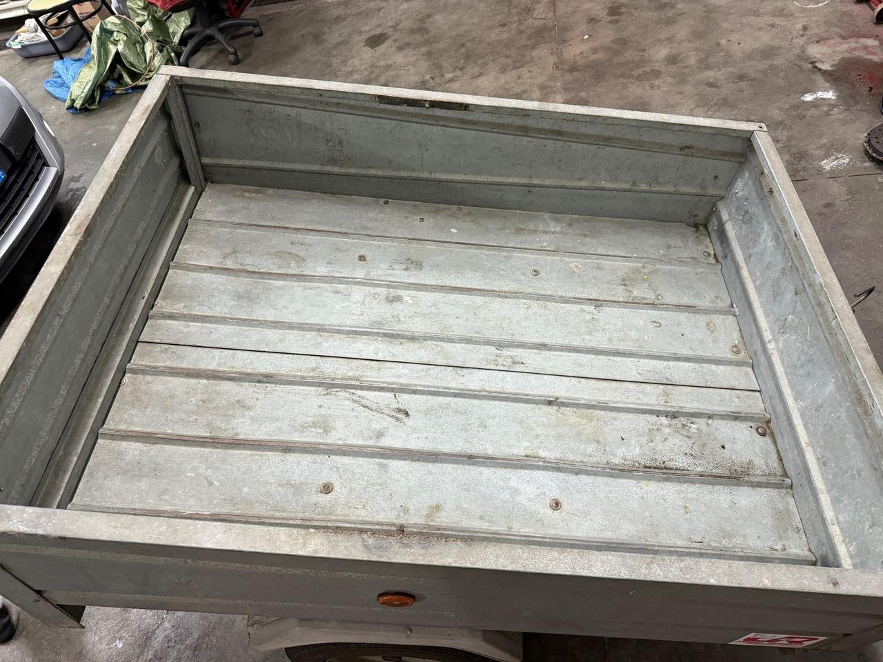 Renault Clio 1.2 16V 5 porte con gancio traino e carrello