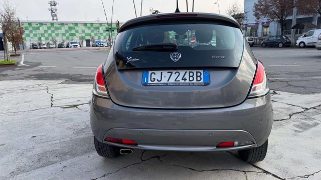 Lancia Ypsilon Ypsilon III 2021 1.0 firefly hybrid Silver s