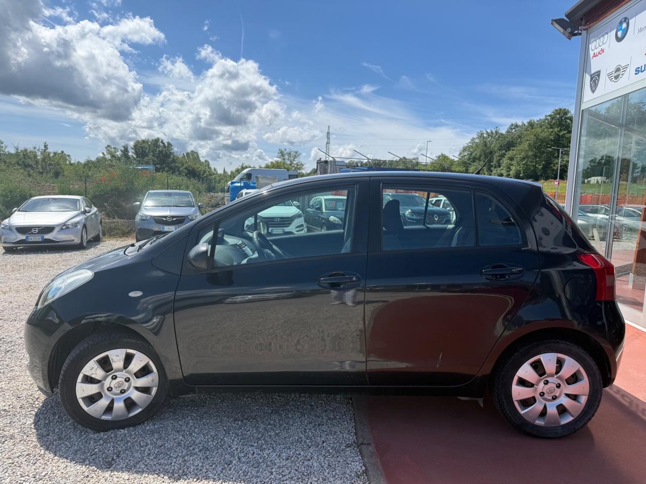 Toyota Yaris 1.0 5 porte Sol