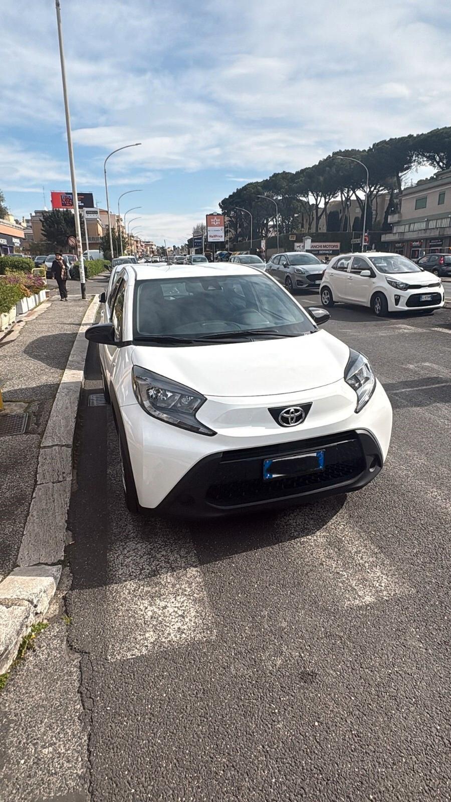 Toyota Aygo X 1.0 VVT-i 72 CV 5 porte Active 295€ al mese