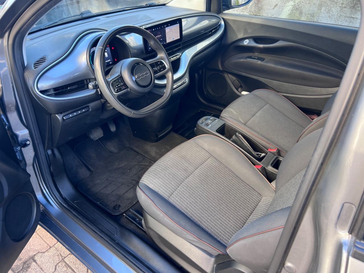 Fiat 500 500e Berlina 42 kWh