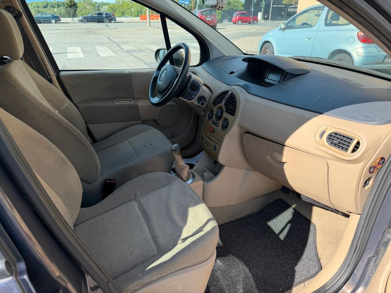 Renault Modus 1.2 16V Luxe Privilège