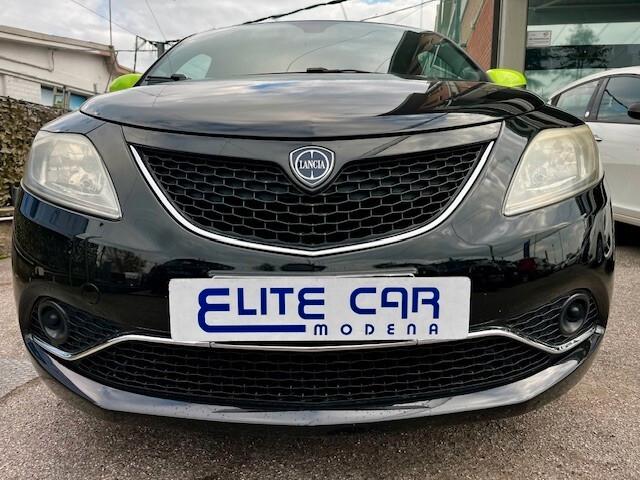 Lancia Ypsilon BLACK 1.2 69cv " SENSORI DI PARCHEGGIO/BLUETOOTH/.
